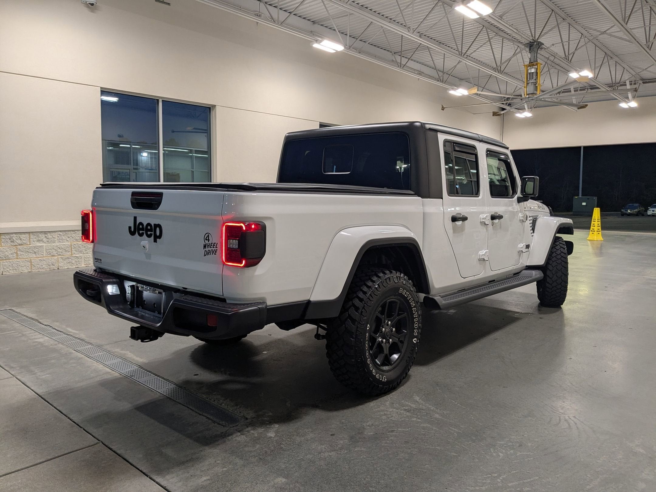 2024 Jeep Gladiator Willys