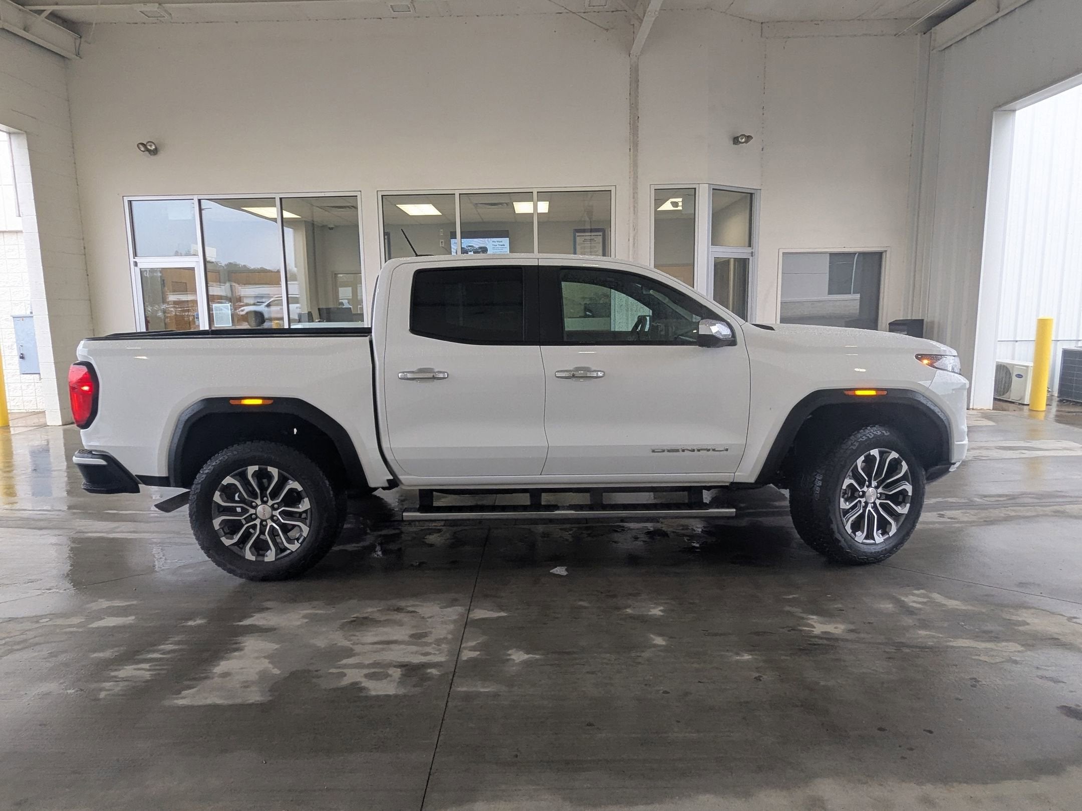 2024 GMC Canyon Denali