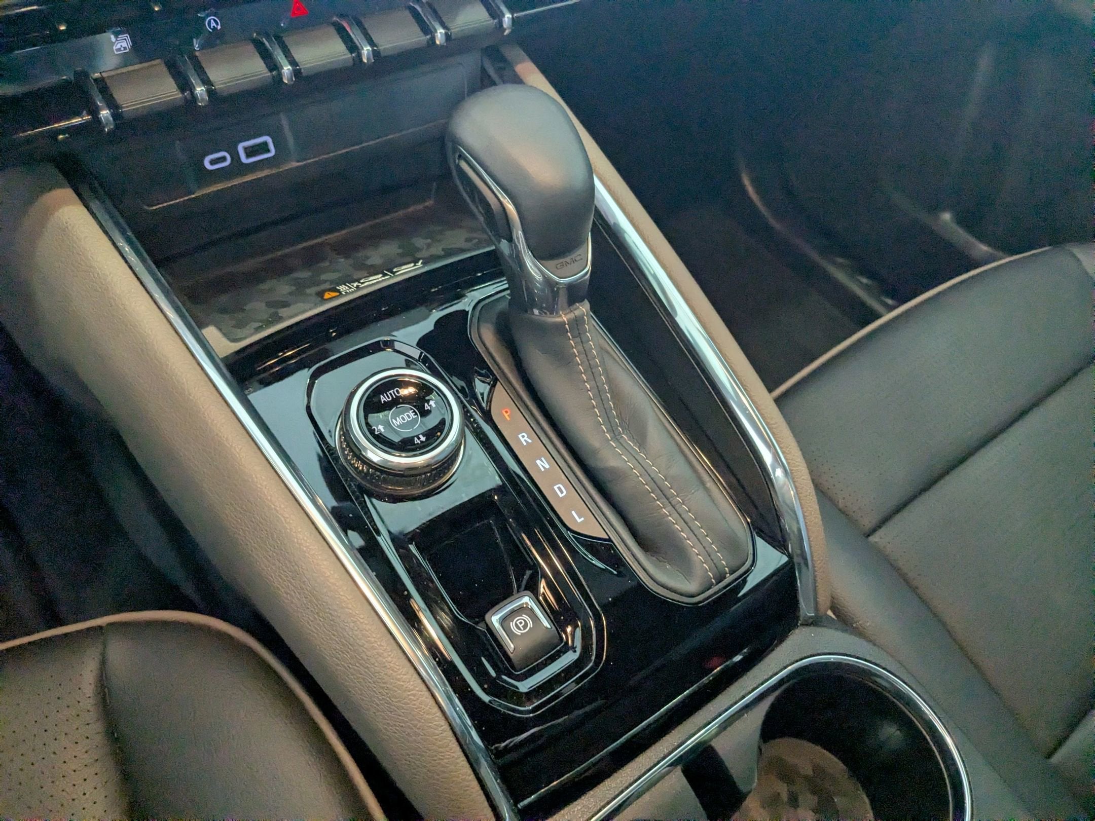 2024 GMC Canyon Denali