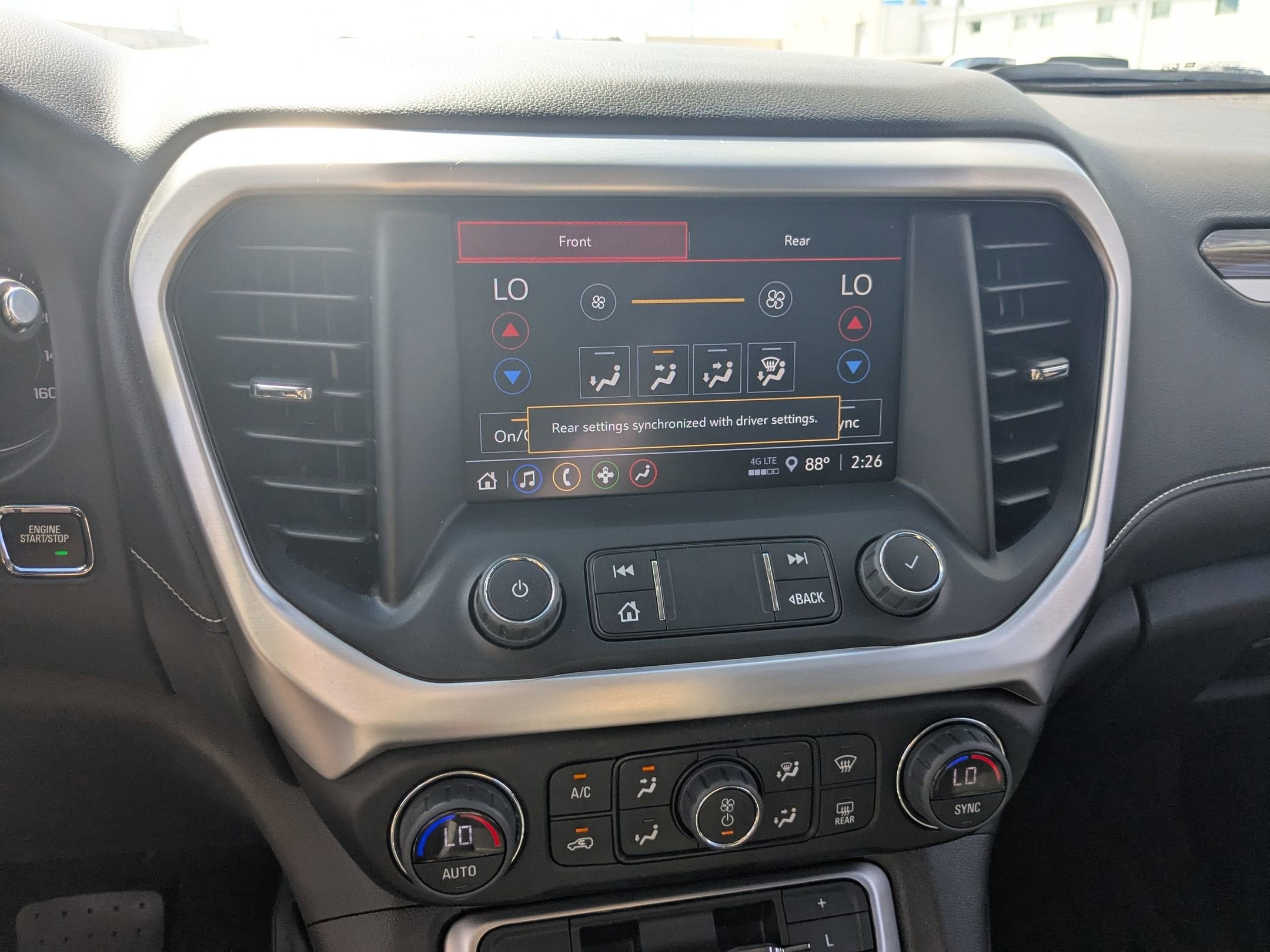 2023 GMC Acadia SLE