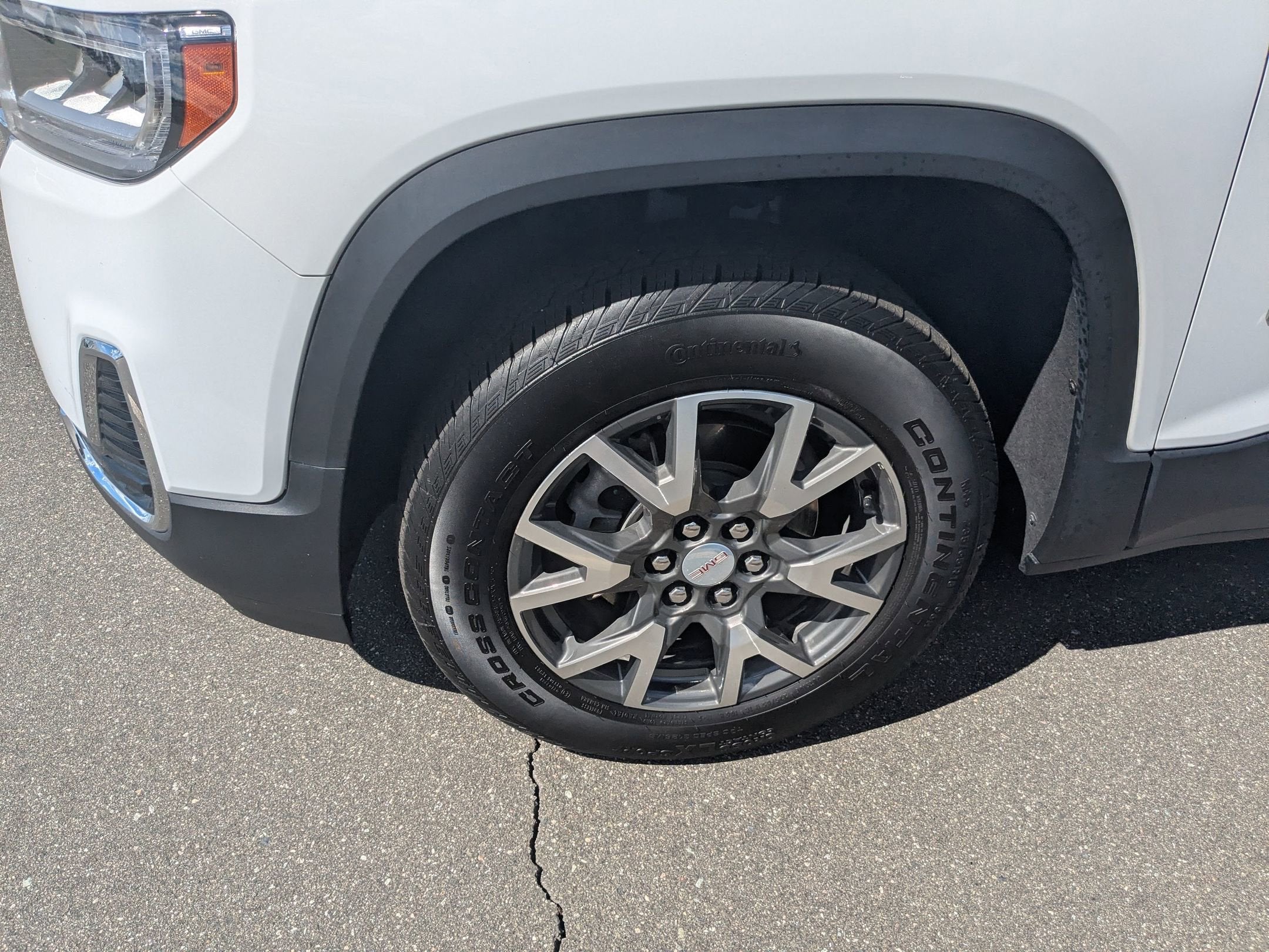 2023 GMC Acadia SLE