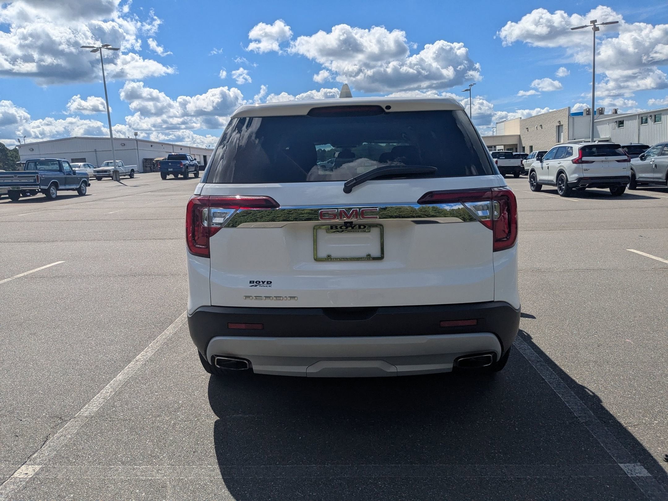 2023 GMC Acadia SLE