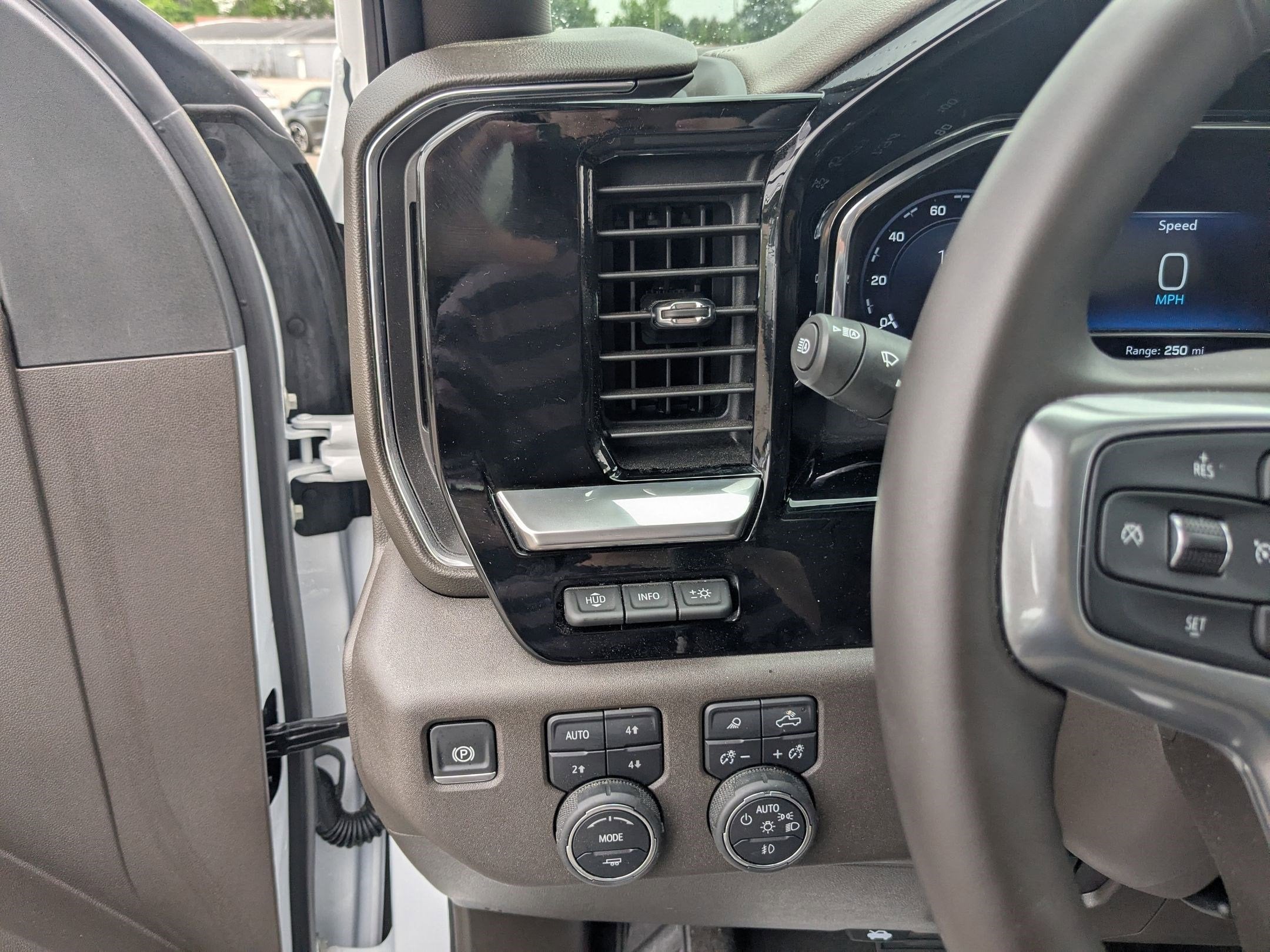 2025 Chevrolet Silverado 2500HD 4WD Crew Cab Standard Bed LTZ