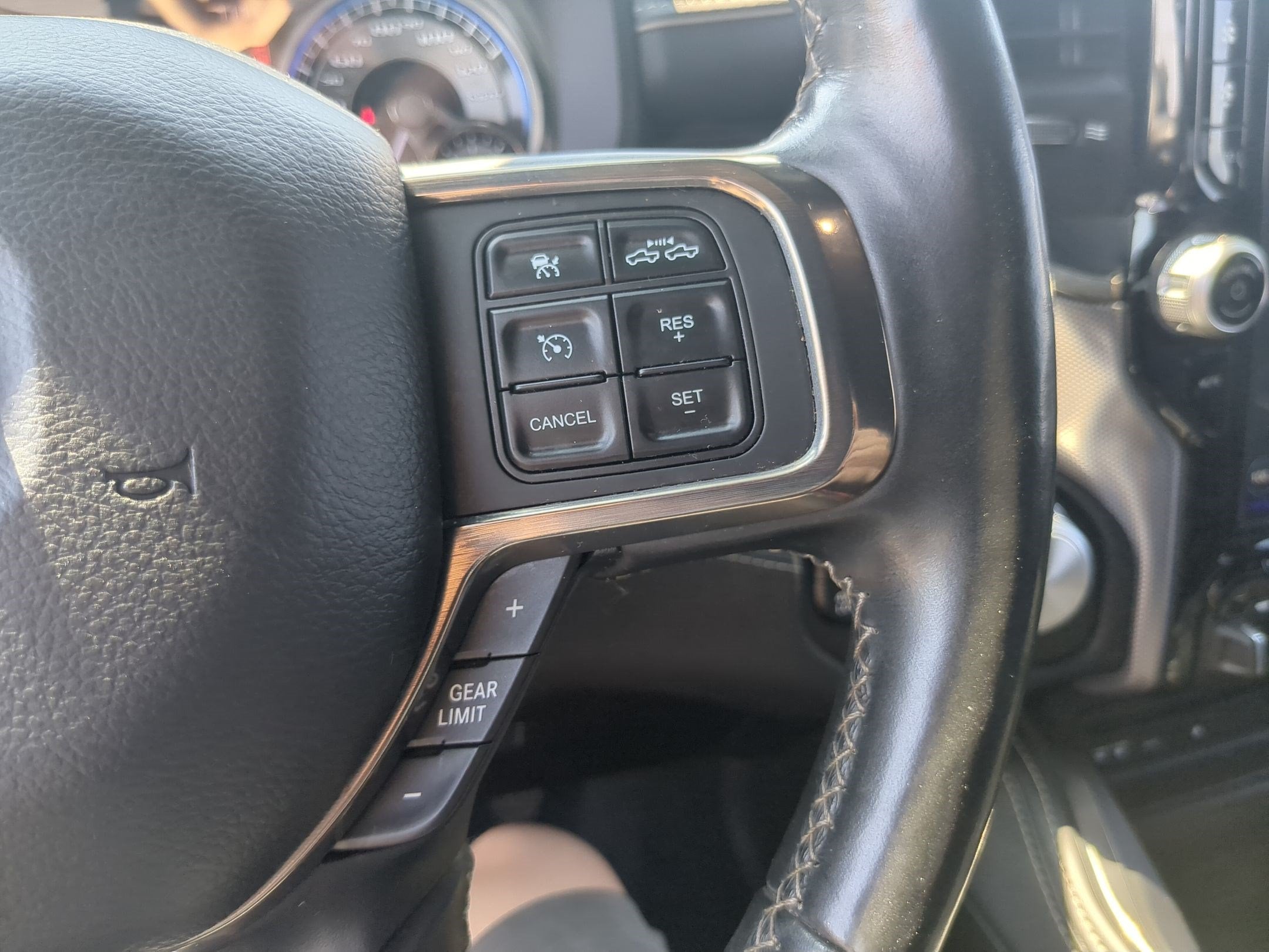 2019 RAM 2500 Limited Crew Cab 4x4 6'4' Box