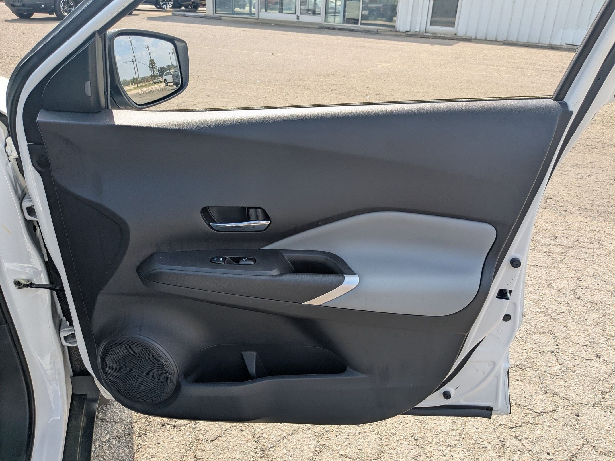 2023 Nissan Kicks SR Xtronic CVT