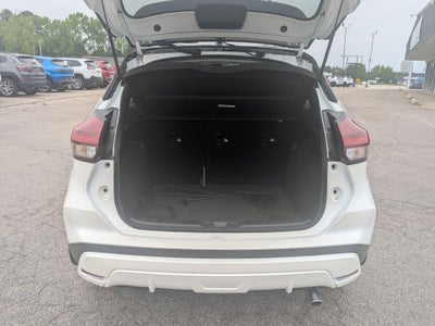 2024 Nissan Kicks SR Xtronic CVT