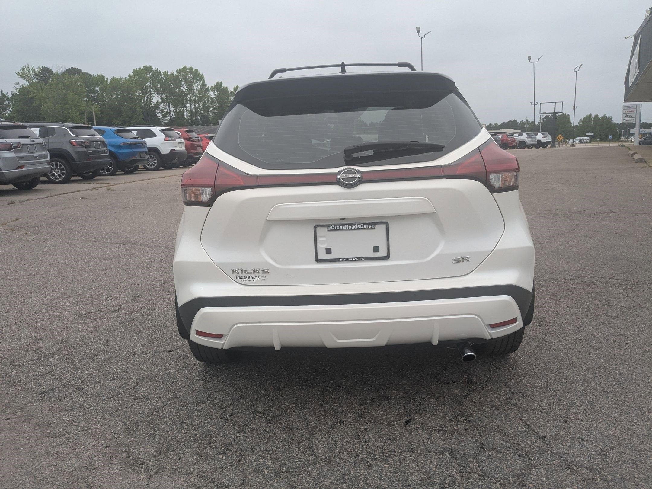 2024 Nissan Kicks SR Xtronic CVT