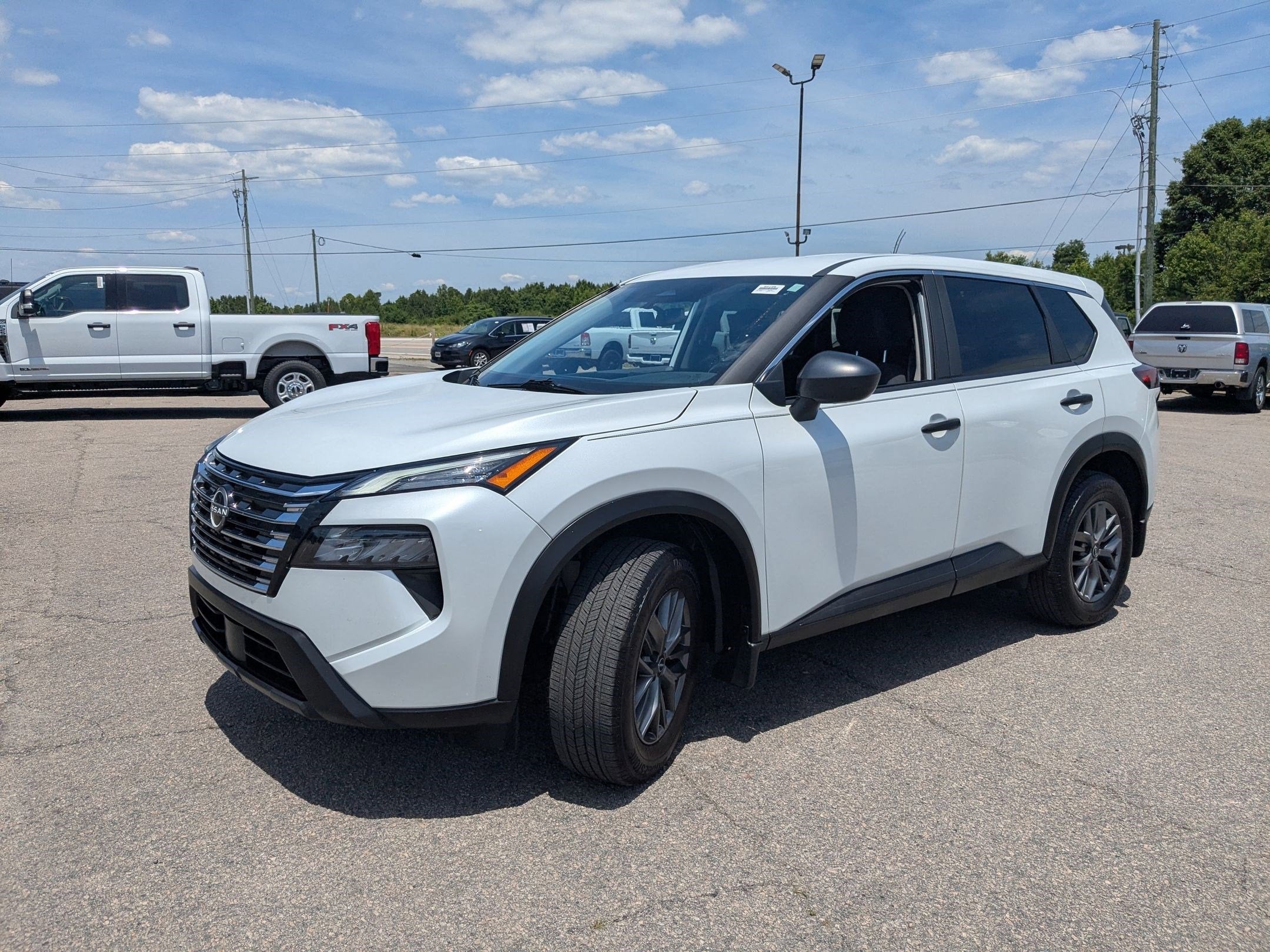 2025 Nissan Rogue S FWD