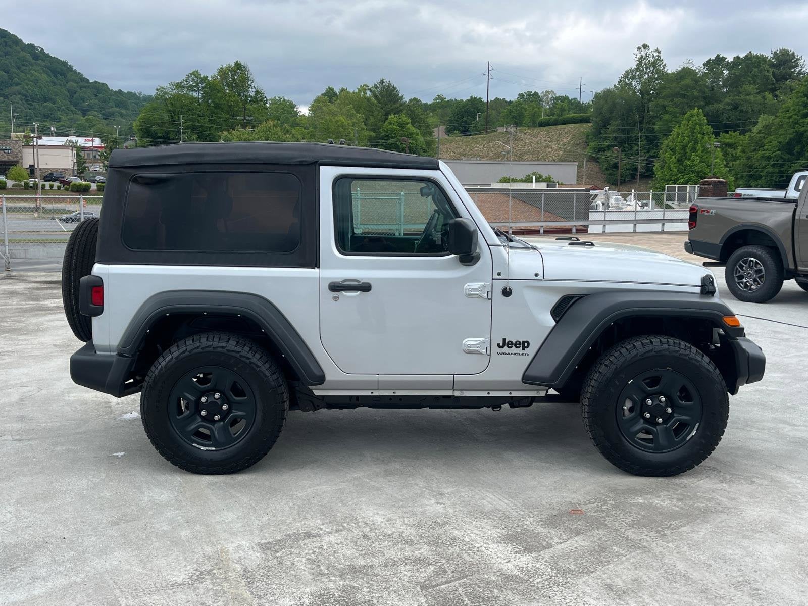 2022 Jeep Wrangler Sport
