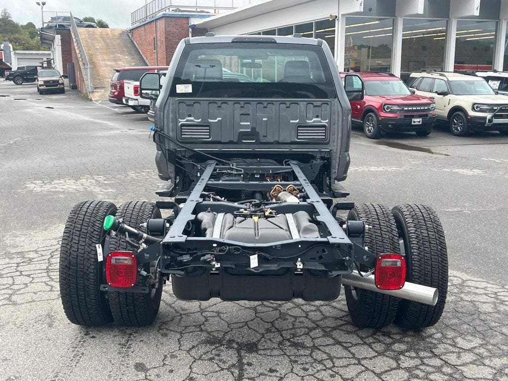 2026 Ford Super Duty F-350 DRW XL