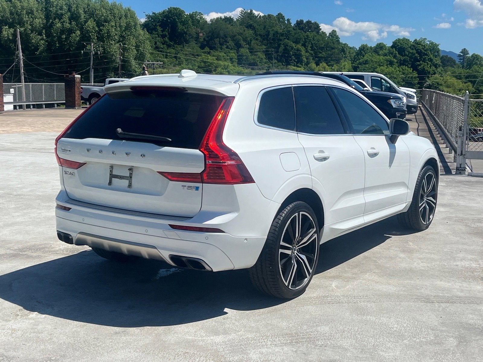 2019 Volvo XC60 R-Design