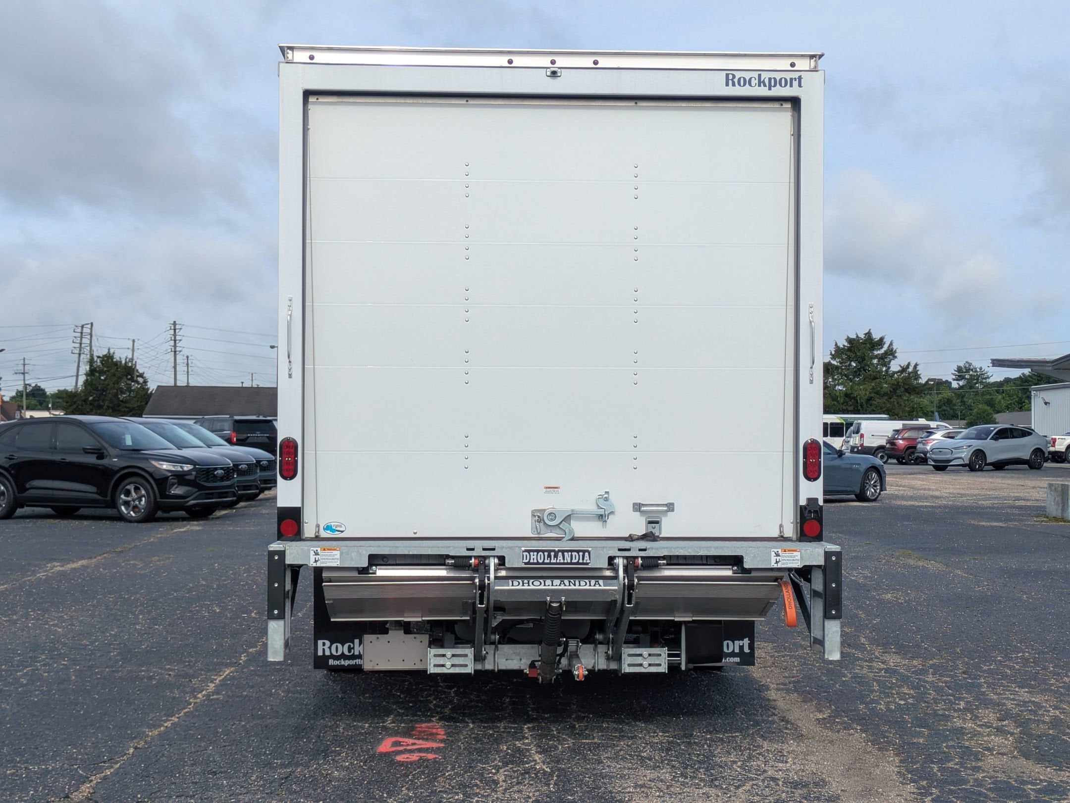 2025 Ford E-Series Cutaway E-350 DRW 176" WB