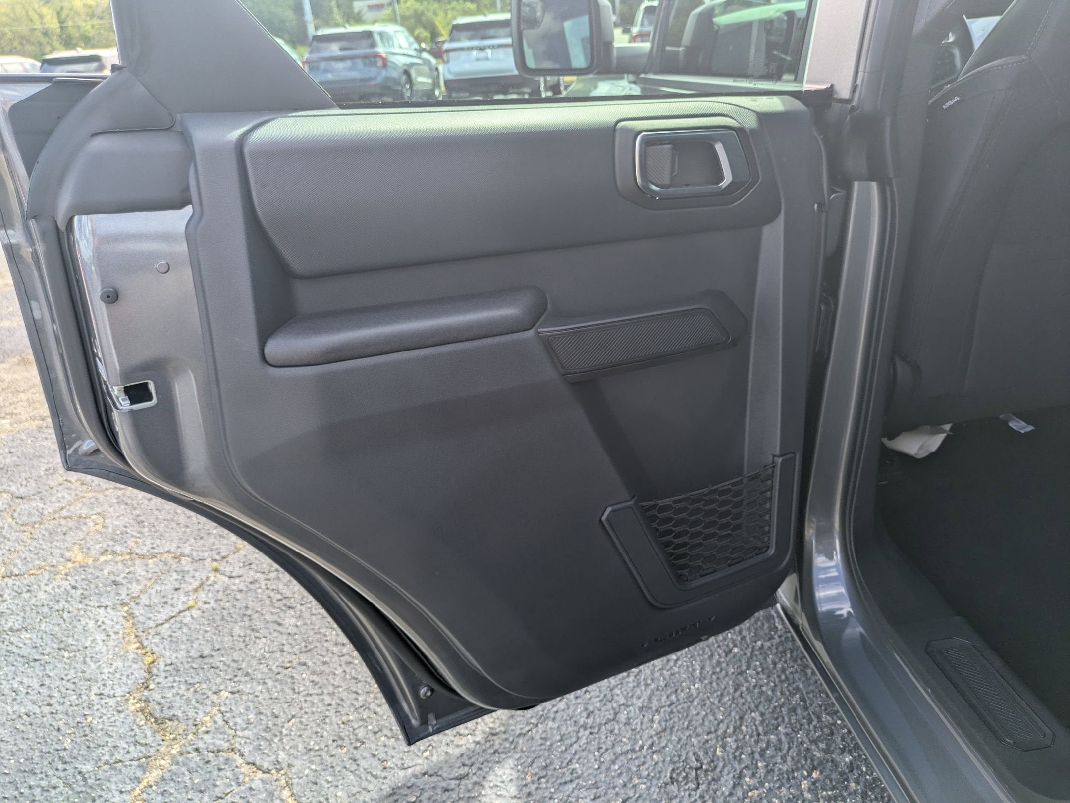 2025 Ford Bronco Base - Crossroads Courtesy Demo