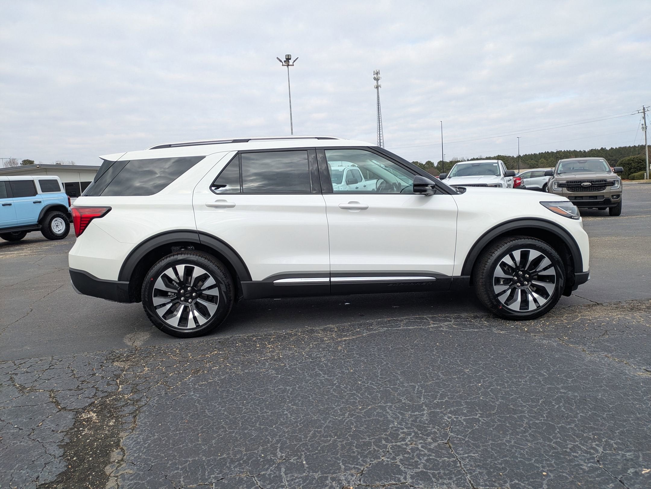 2026 Ford Explorer Platinum