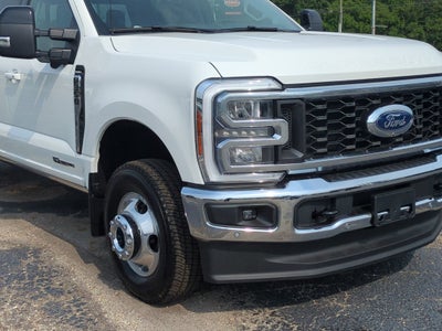 2026 Ford Super Duty F-350 DRW LARIAT