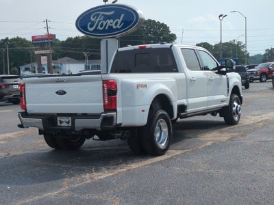 2026 Ford Super Duty F-350 DRW LARIAT