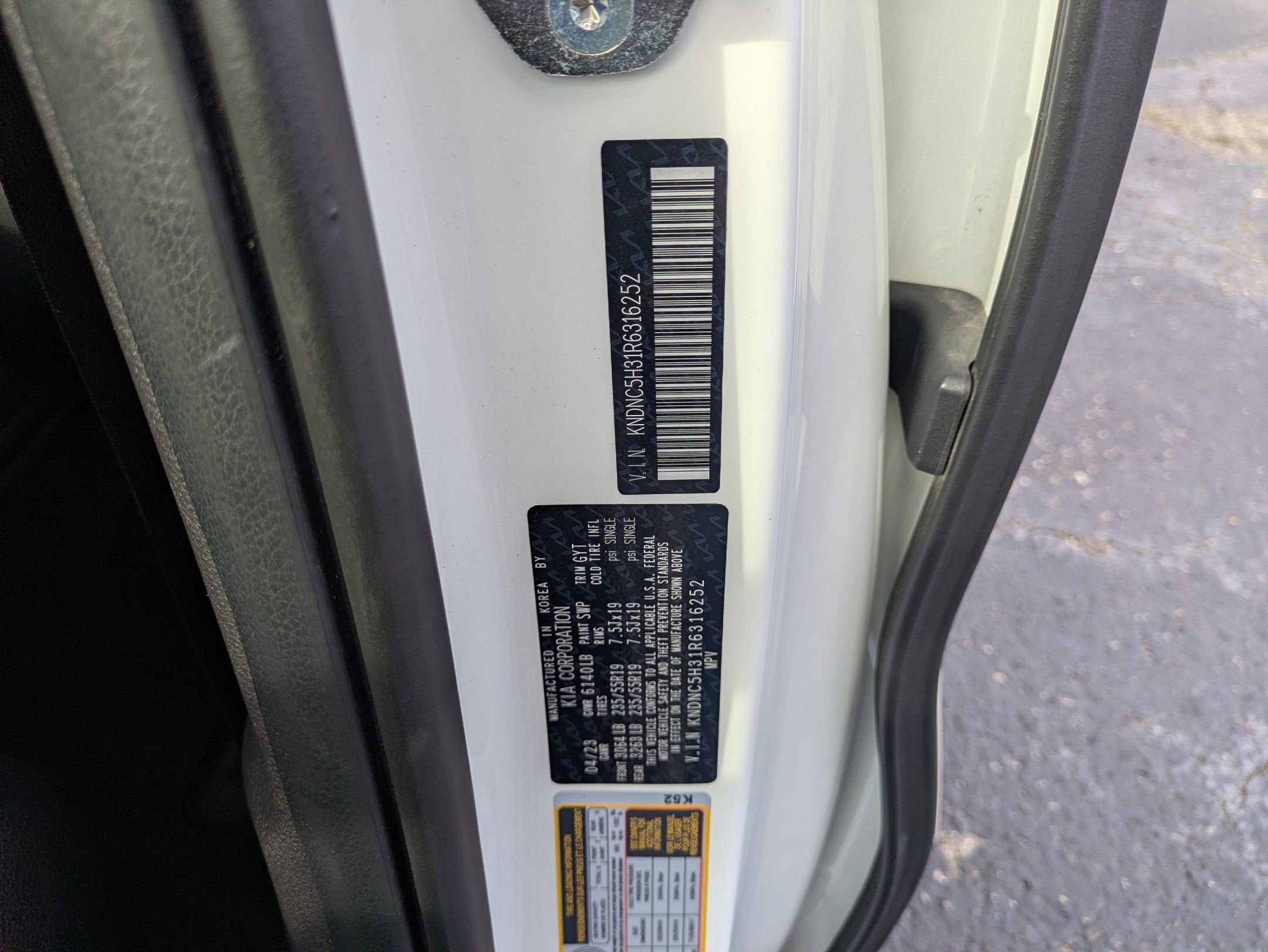 2024 Kia Carnival EX