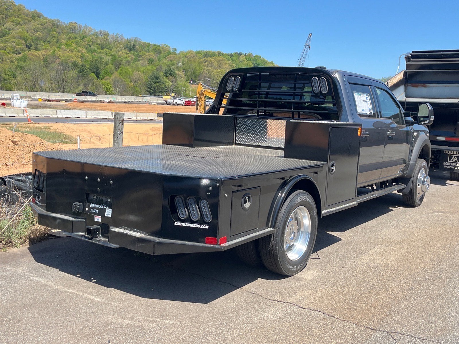 2026 Ford Super Duty F-550 DRW Lariat DRW