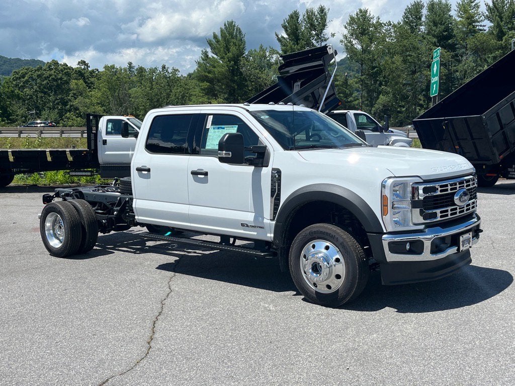 2025 Ford Super Duty F-550 DRW XLT DRW