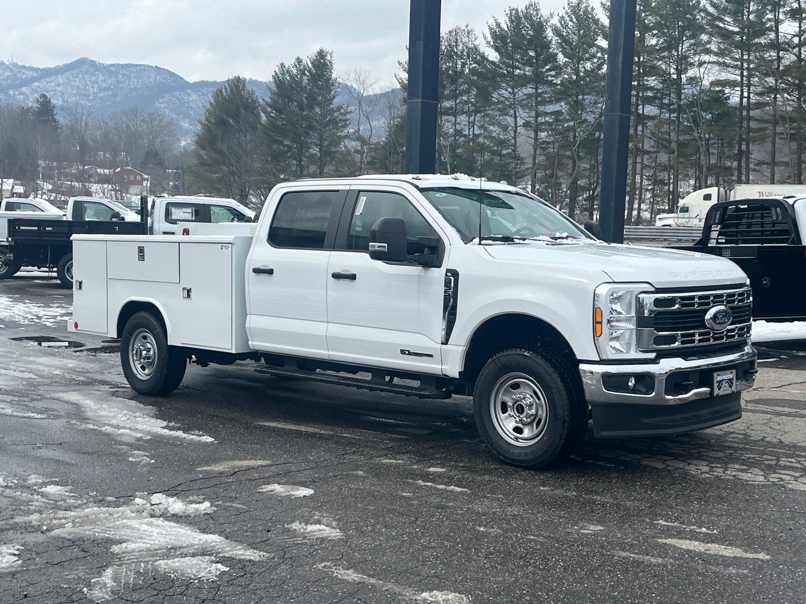 2026 Ford Super Duty F-350 SRW XL