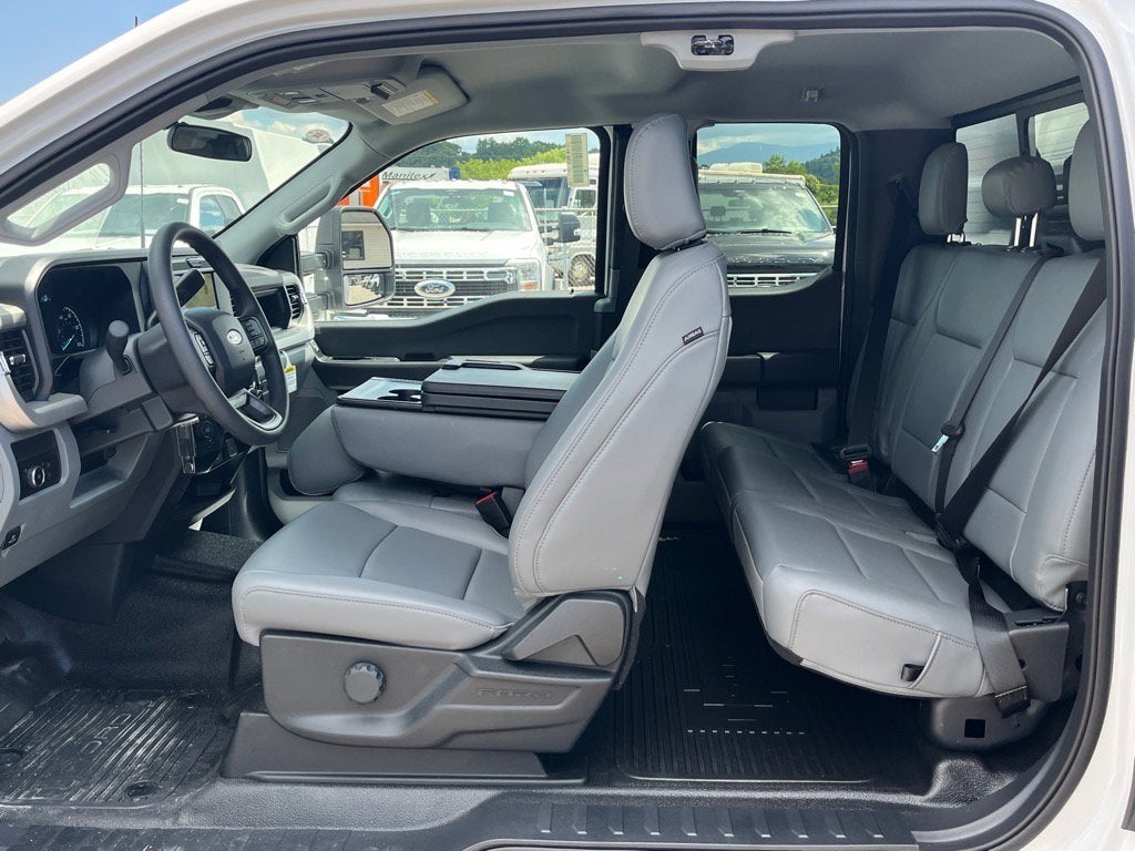 2025 Ford Super Duty F-350 DRW XL DRW