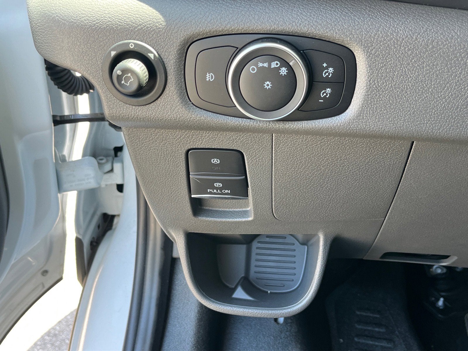 2024 Ford Transit Cutaway Base