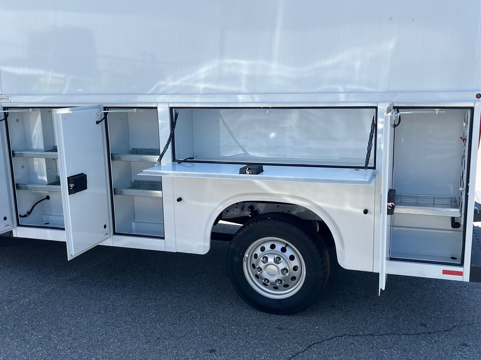 2024 Ford Transit Cutaway Base