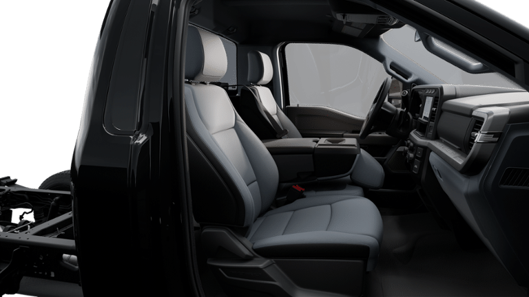 2025 Ford Super Duty F-550 DRW XLT DRW