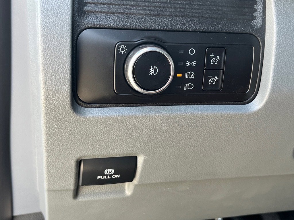 2025 Ford Super Duty F-550 DRW XL DRW