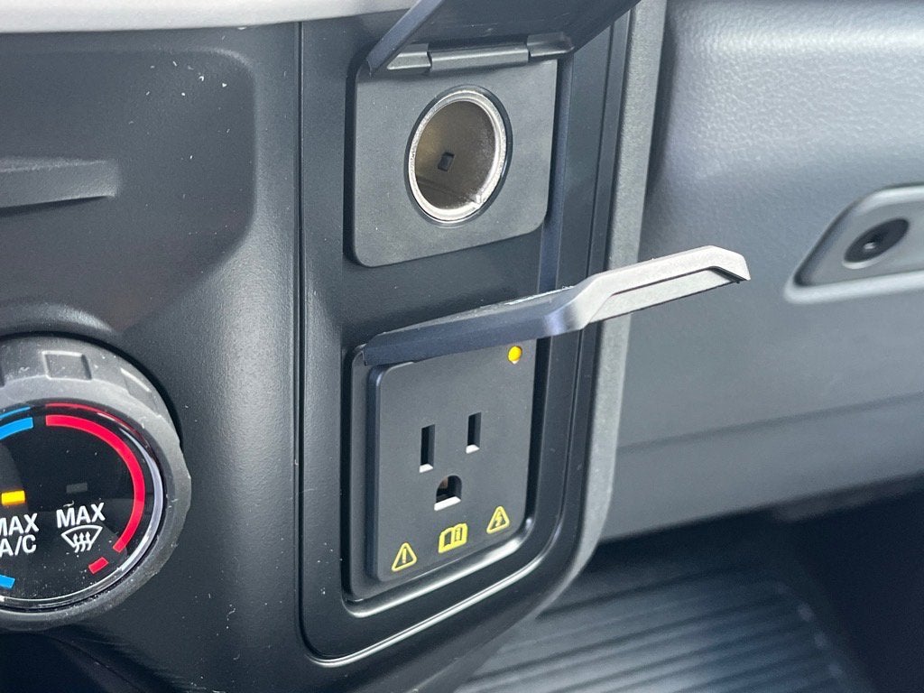 2025 Ford Super Duty F-600 DRW XLT