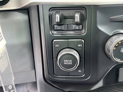 2025 Ford Super Duty F-600 DRW XLT