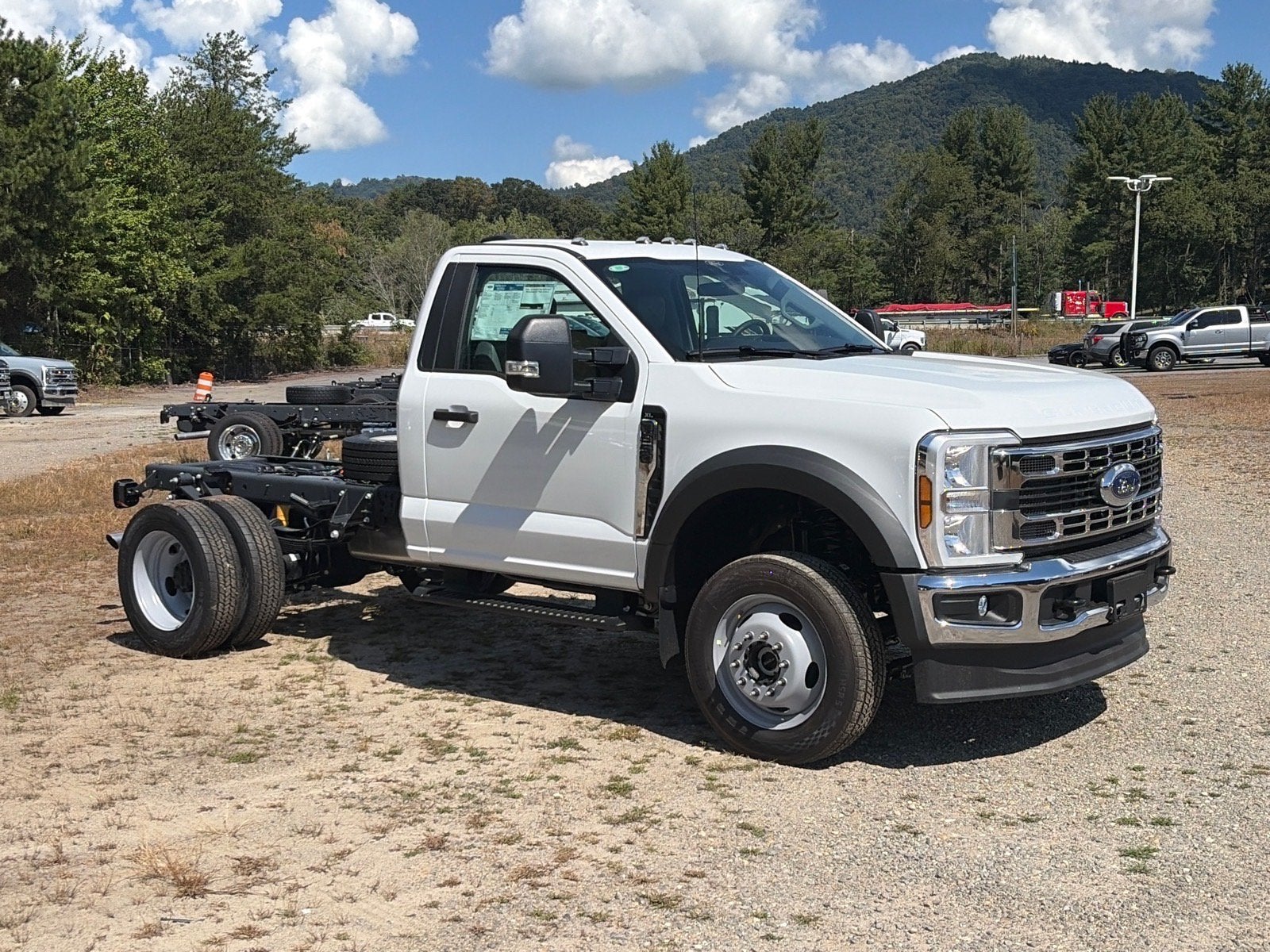 2026 Ford Super Duty F-550 DRW XL