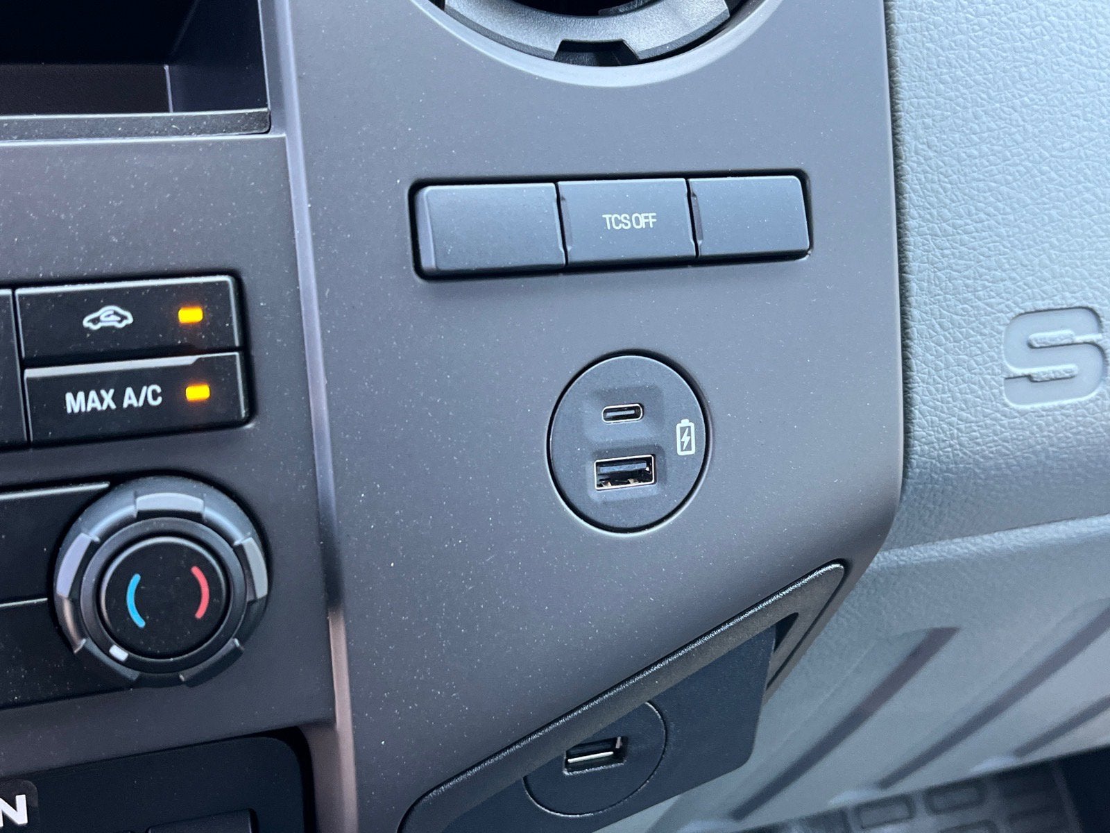 2026 Ford F-750SD Base