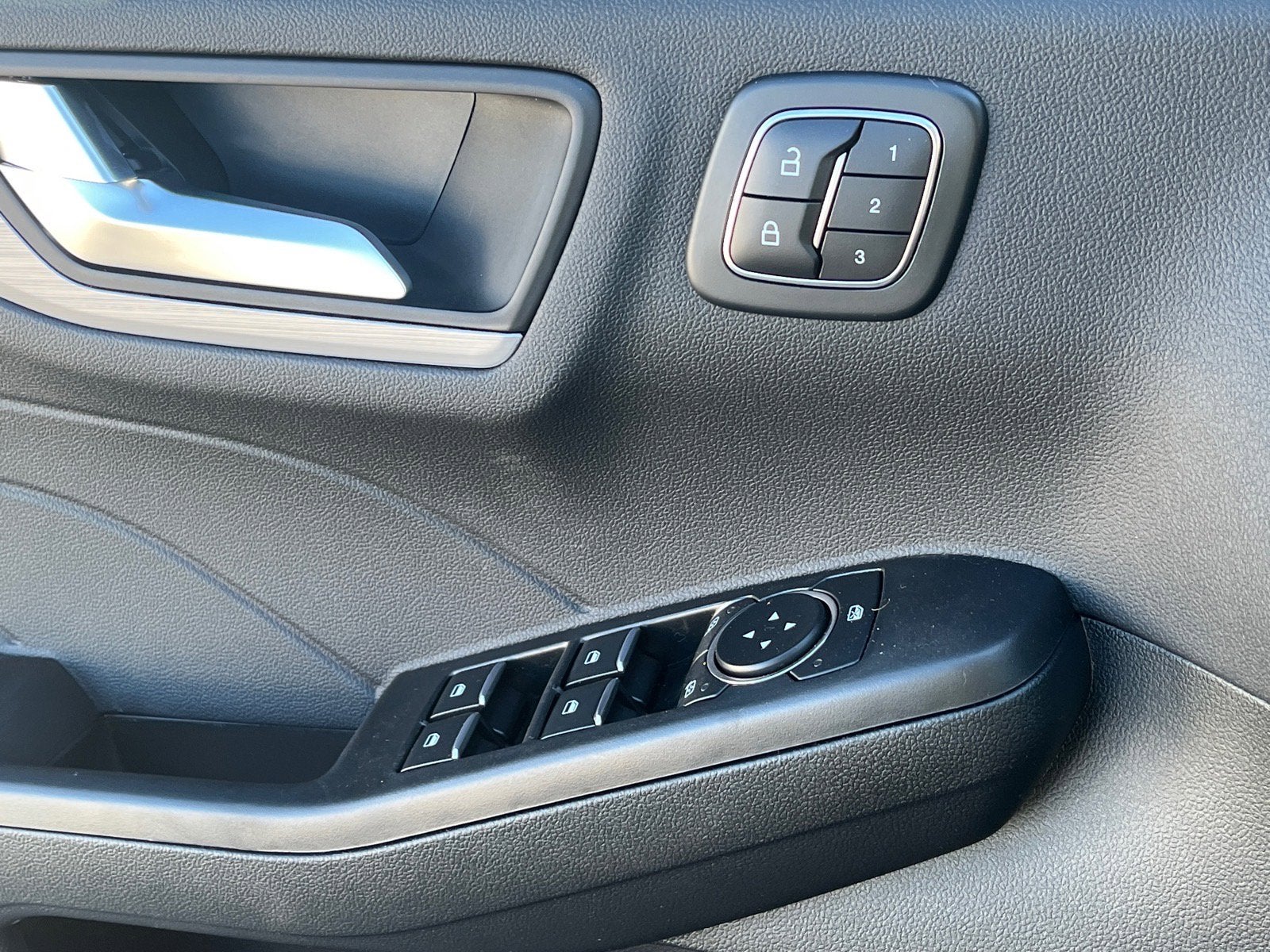 2026 Ford Escape Platinum