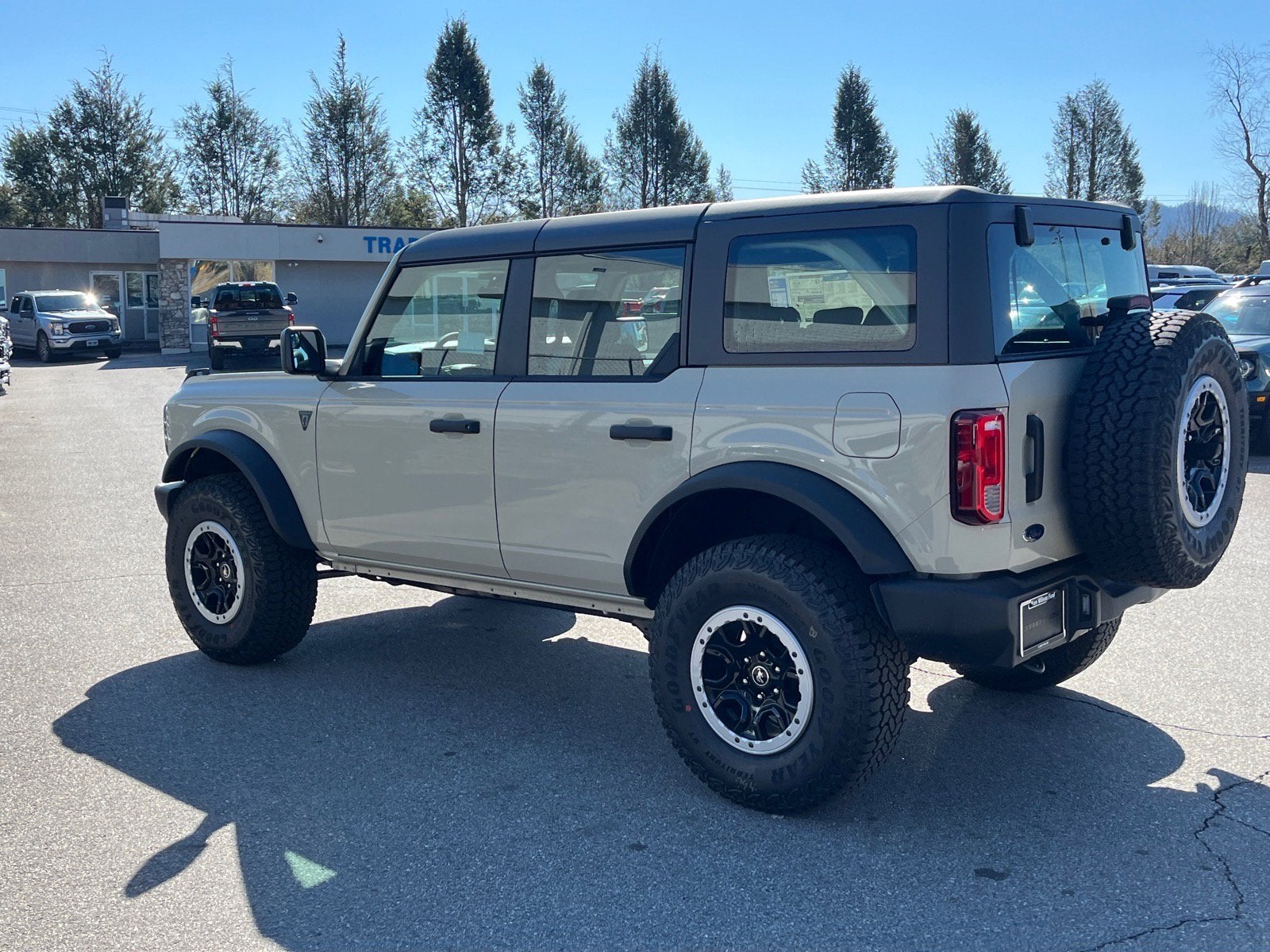 2025 Ford Bronco Base