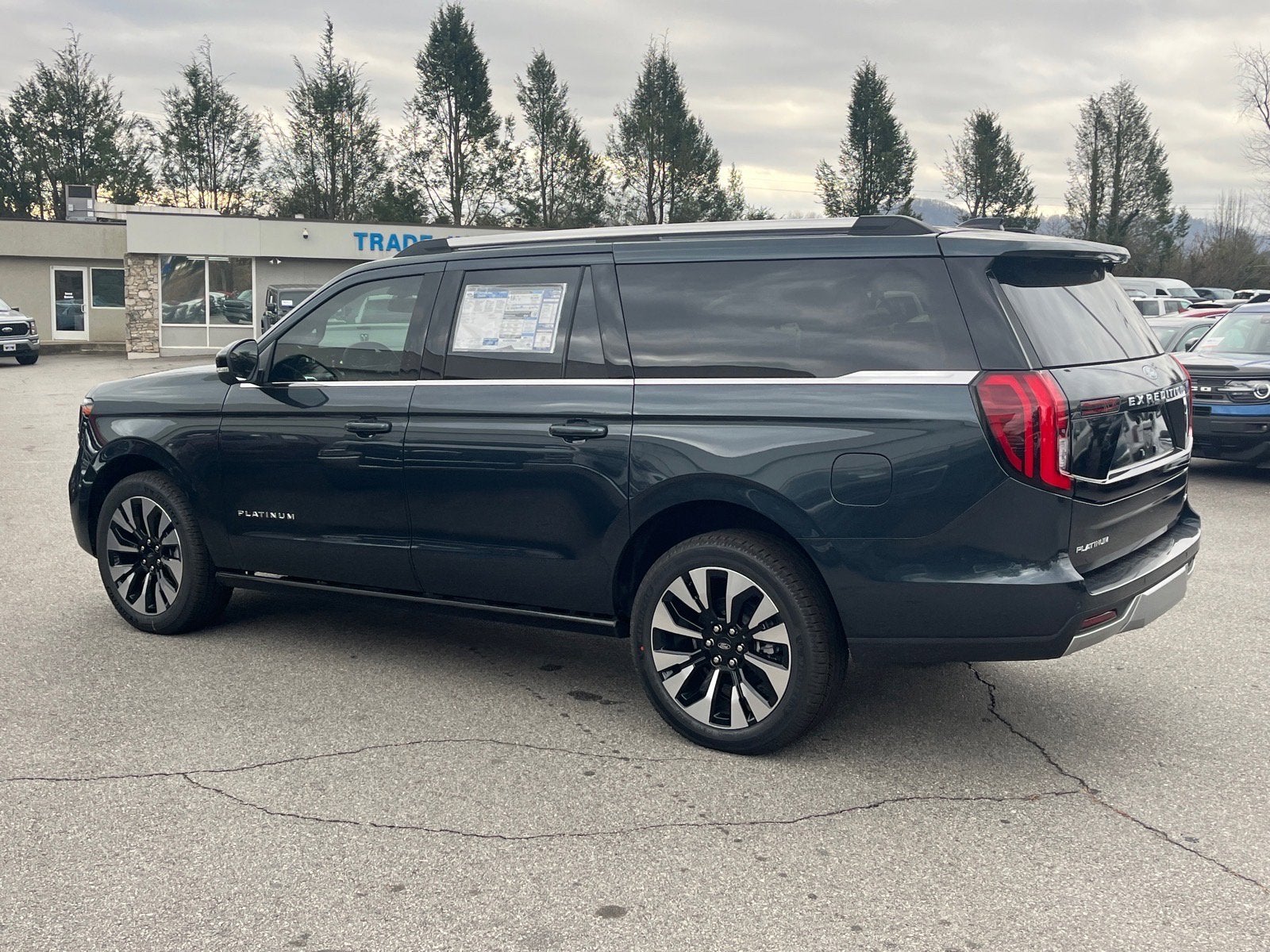 2025 Ford Expedition Max Platinum