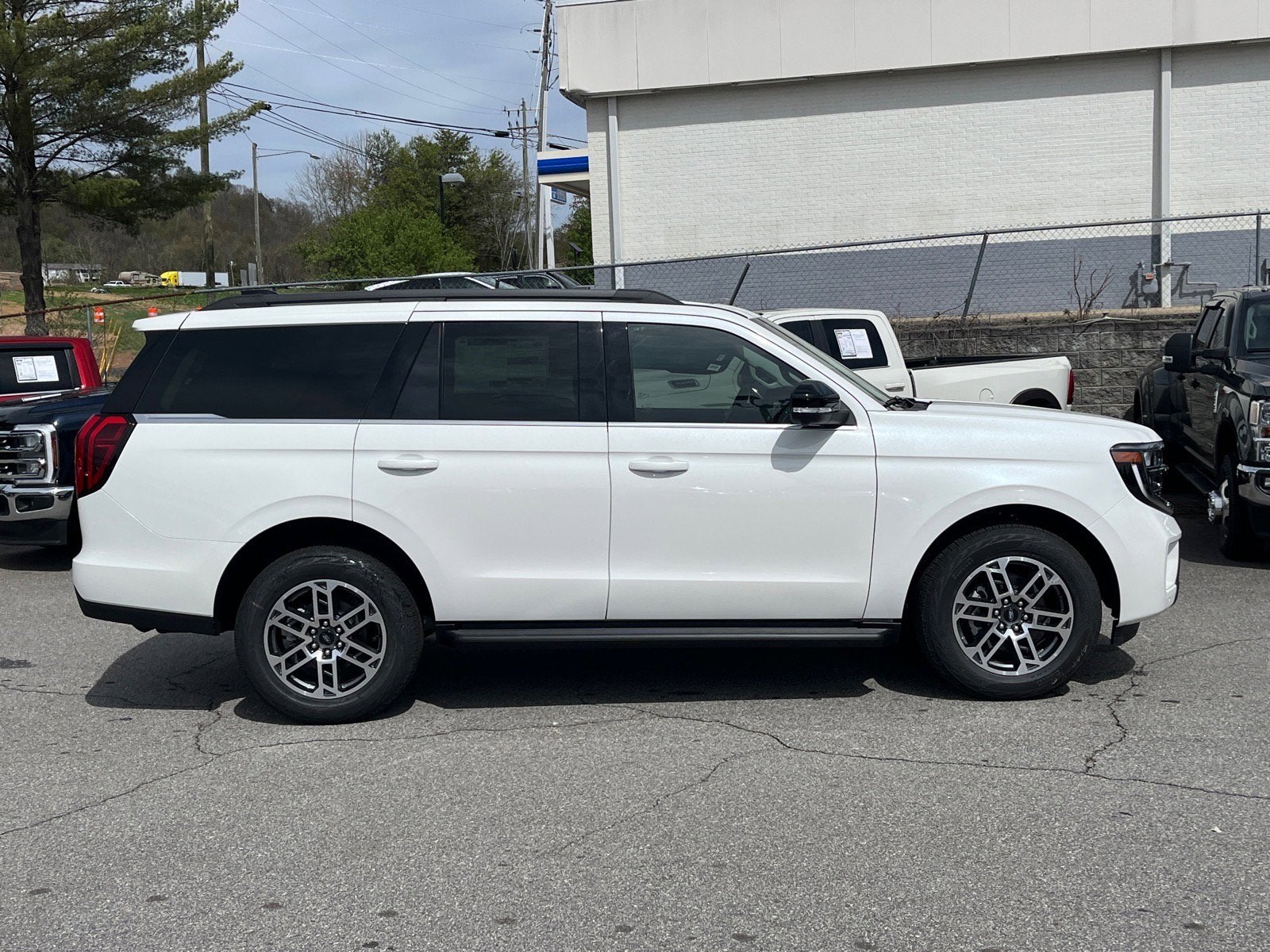 2026 Ford Expedition Active