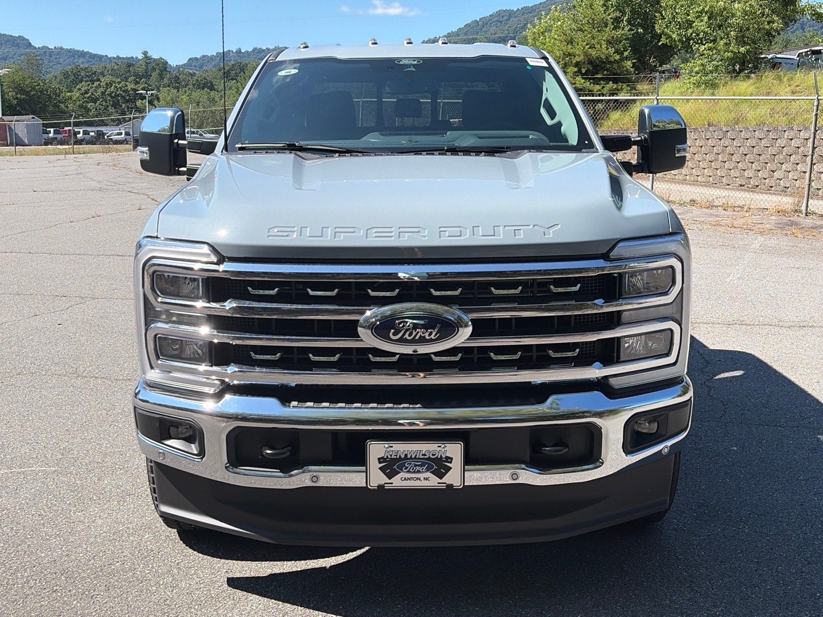 2026 Ford Super Duty F-350 SRW LARIAT