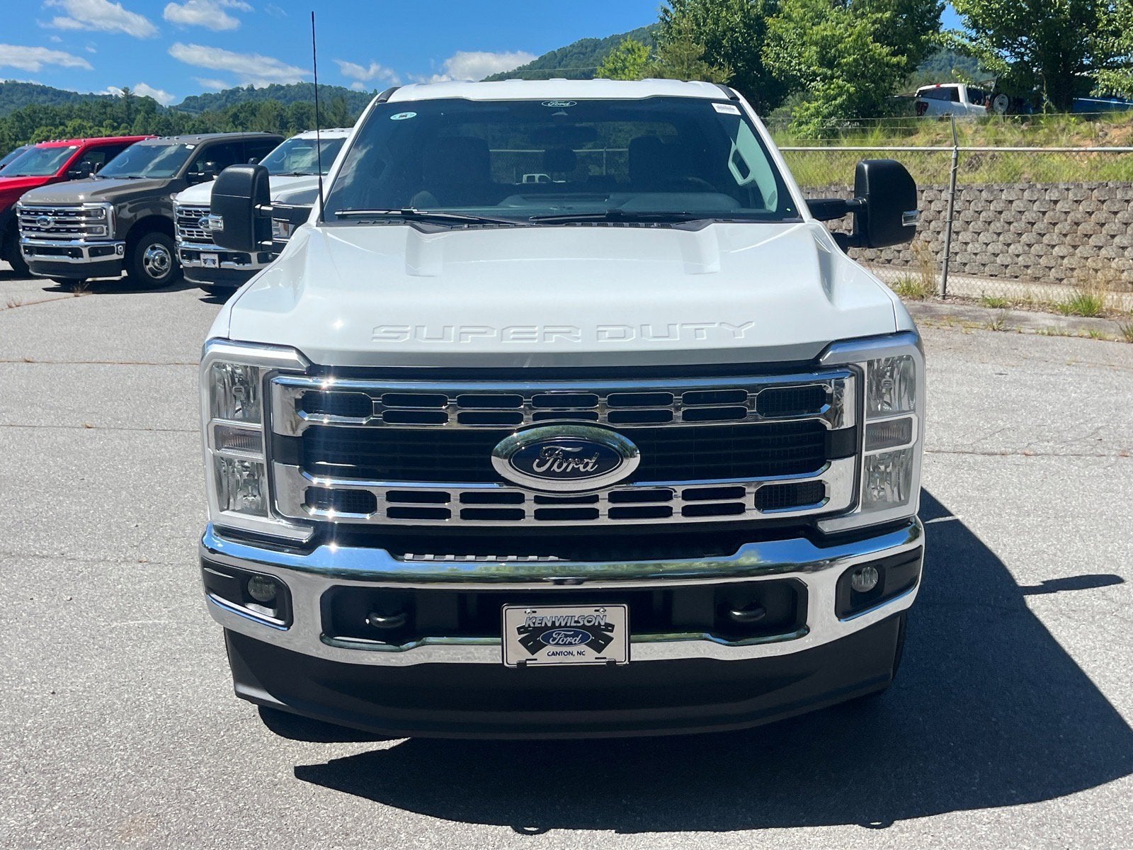 2026 Ford Super Duty F-350 SRW XLT