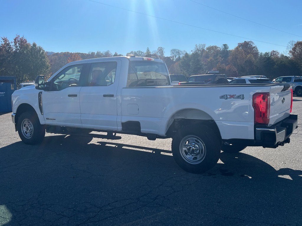 2026 Ford Super Duty F-350 SRW XL