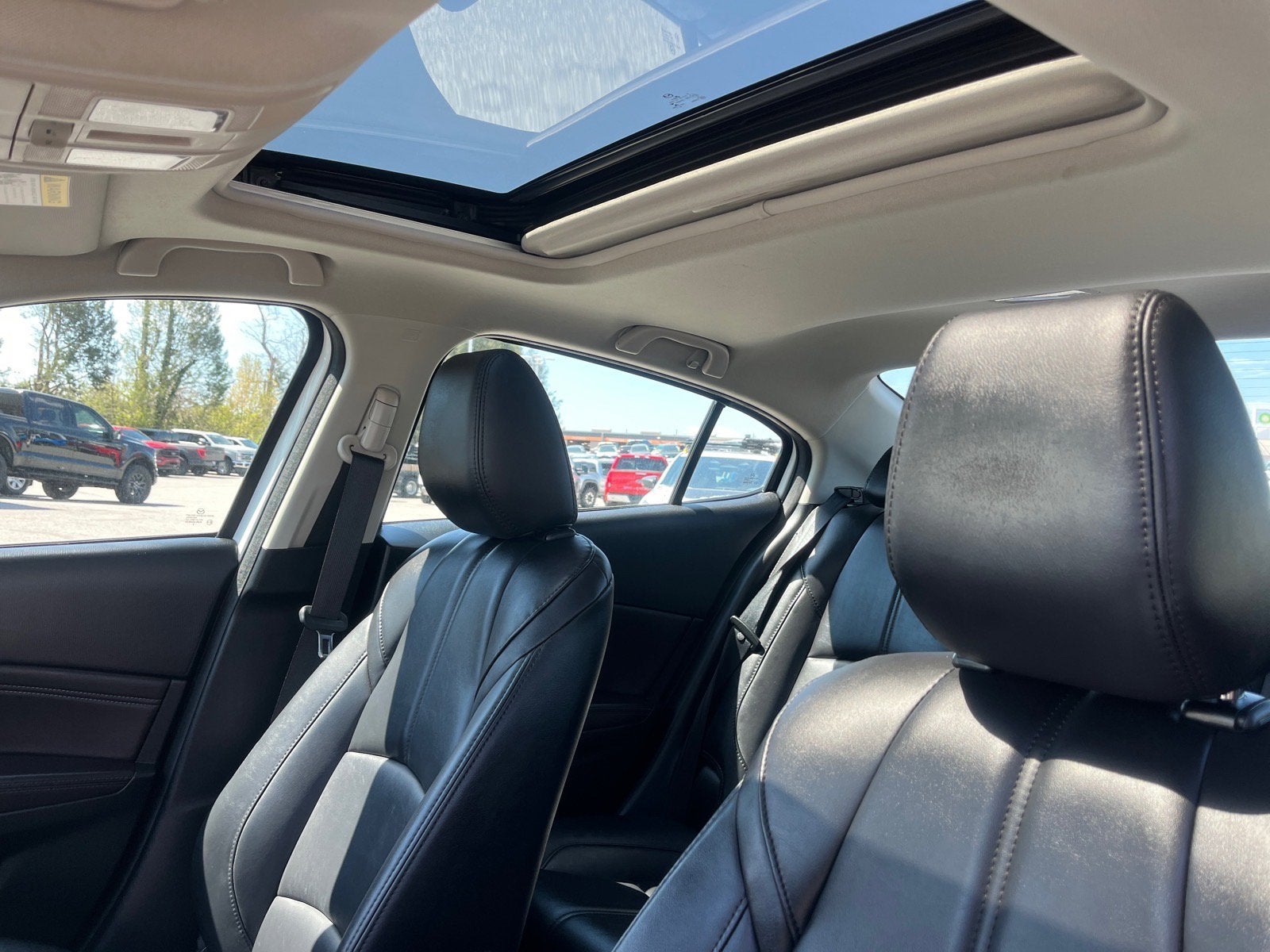 2018 Mazda Mazda3 4-Door Touring