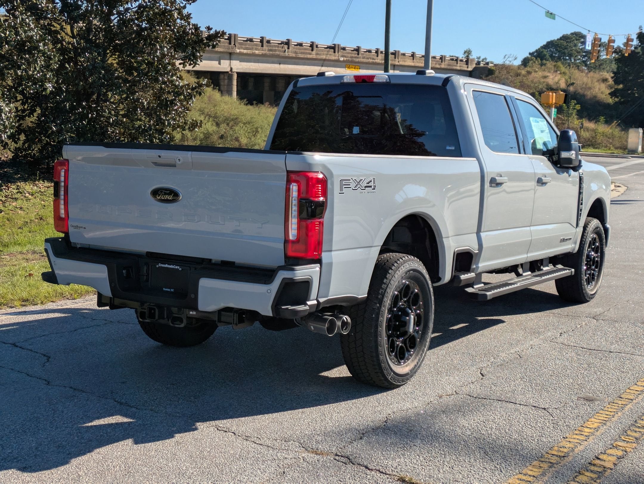 2025 Ford Super Duty F-350 SRW F-350® Lariat®