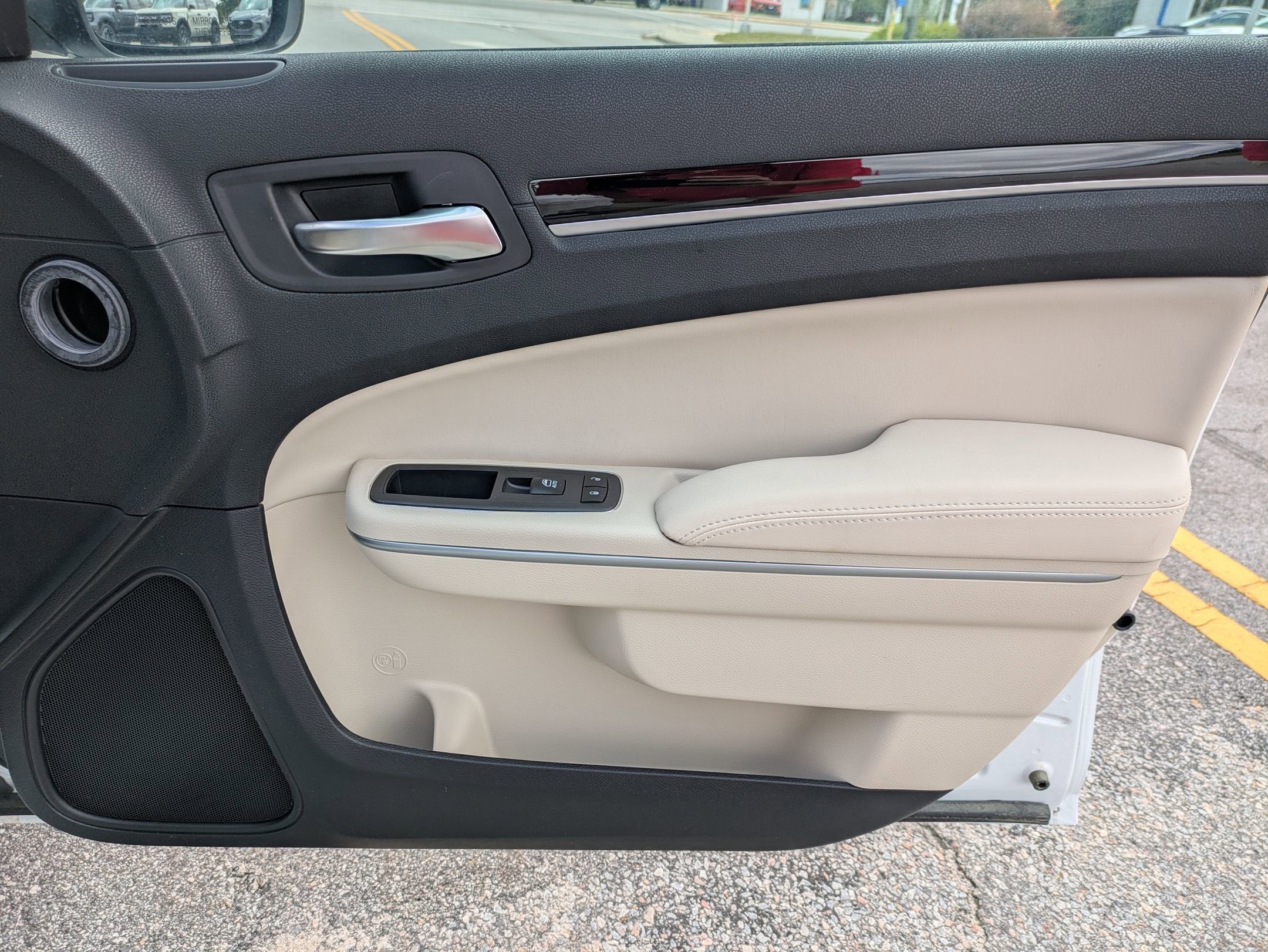 2023 Chrysler 300 Touring