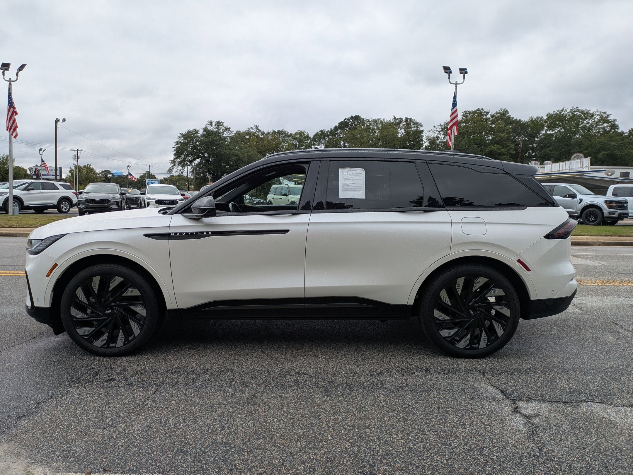 2024 Lincoln Nautilus Reserve