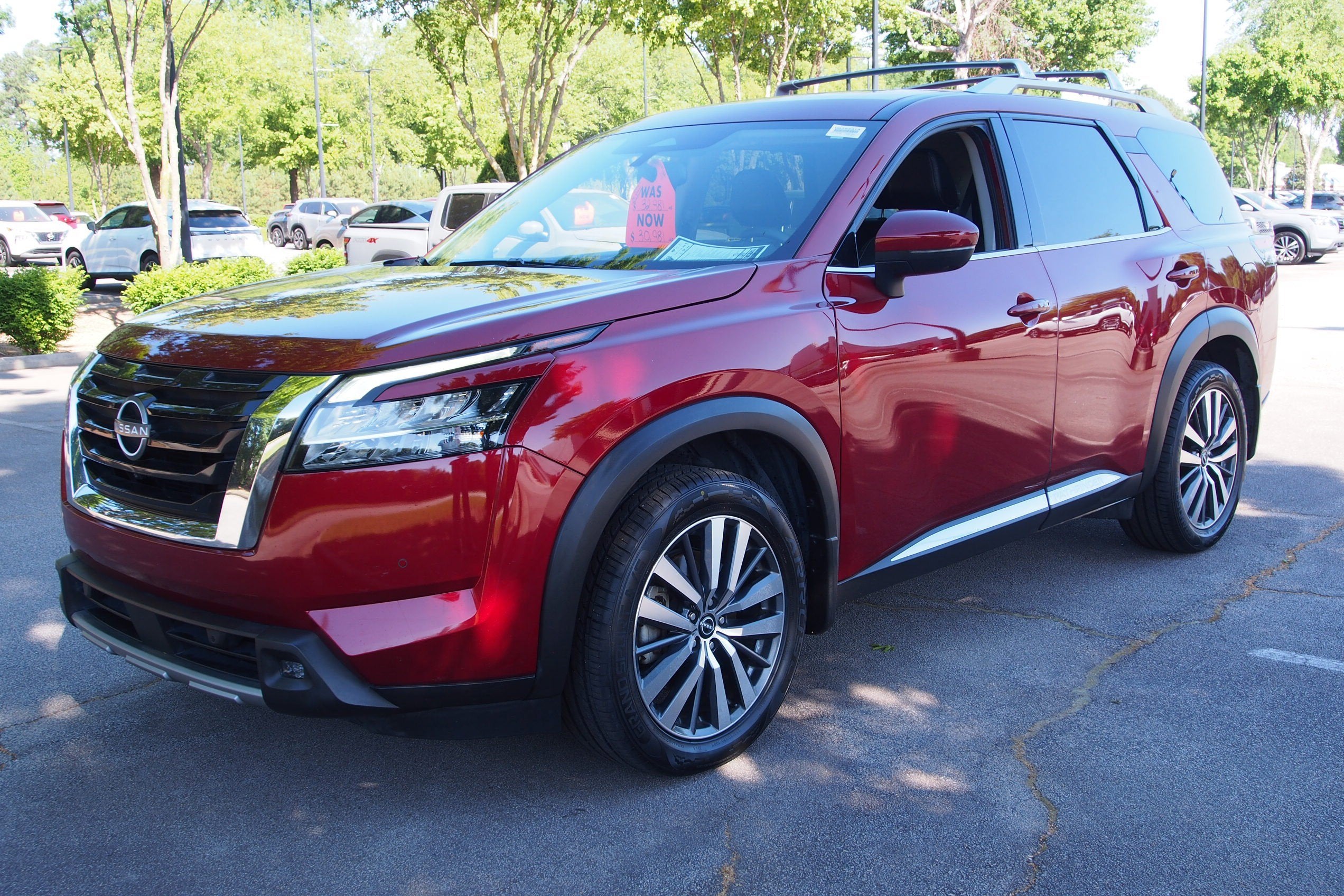 2022 Nissan Pathfinder Platinum