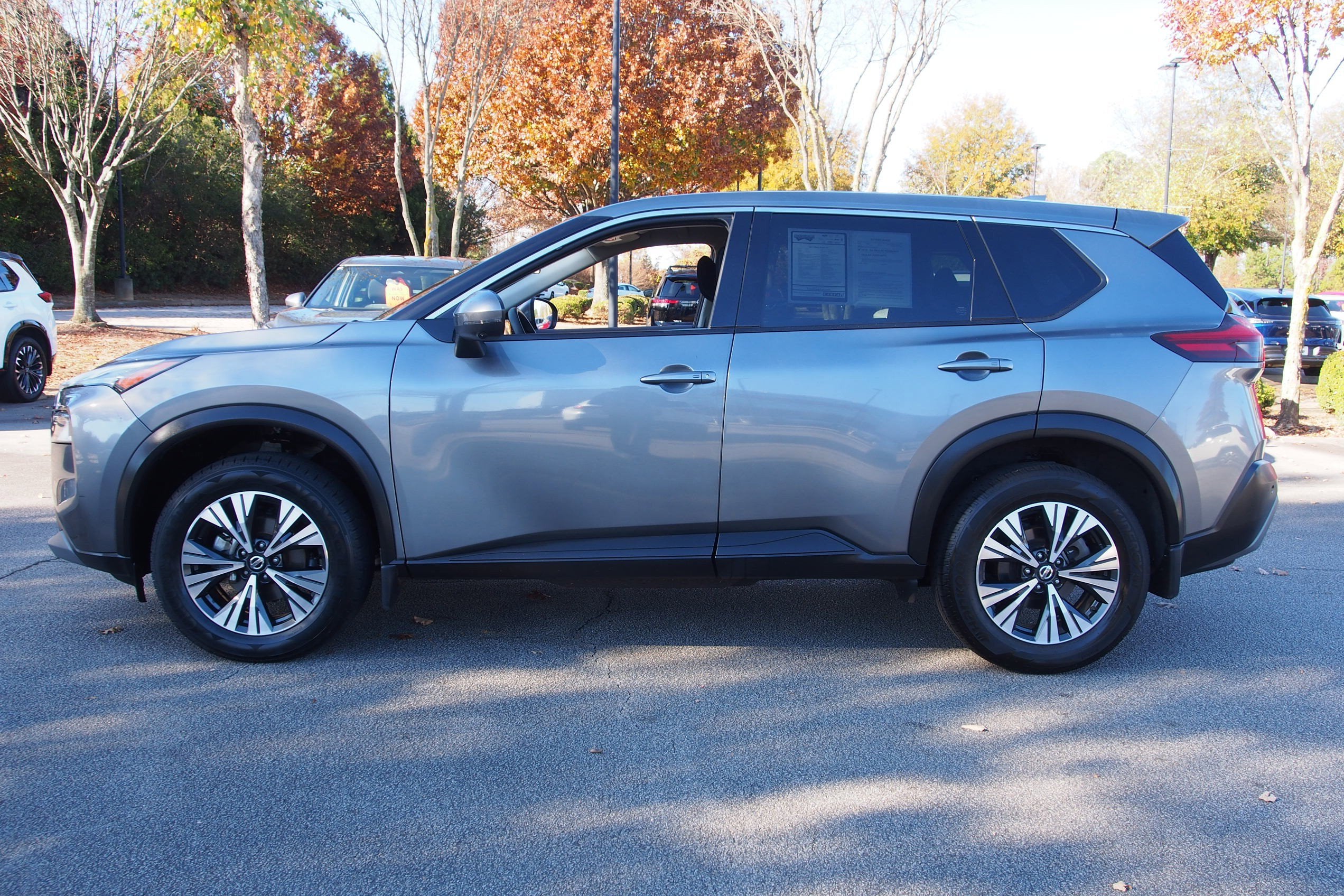 2021 Nissan Rogue SV