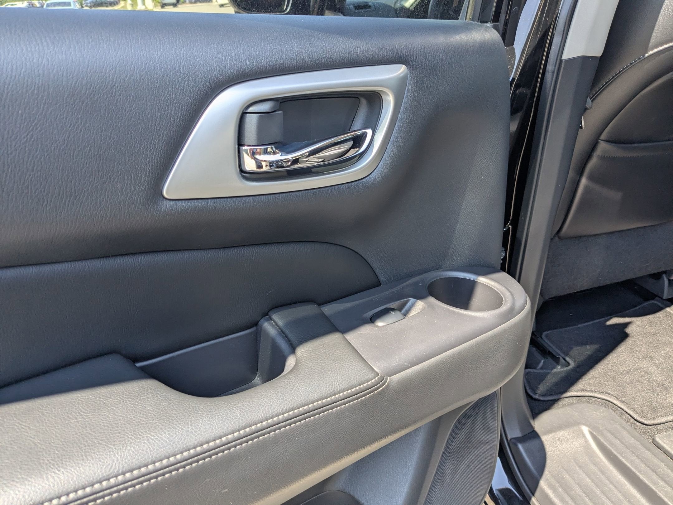 2019 Nissan Pathfinder SL