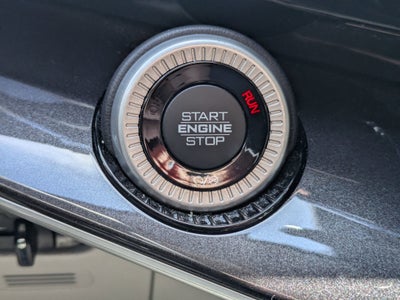 2023 Jeep Wagoneer Base