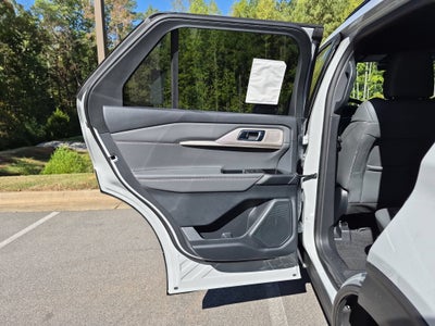 2027 Ford Explorer Active w/200A Pkg