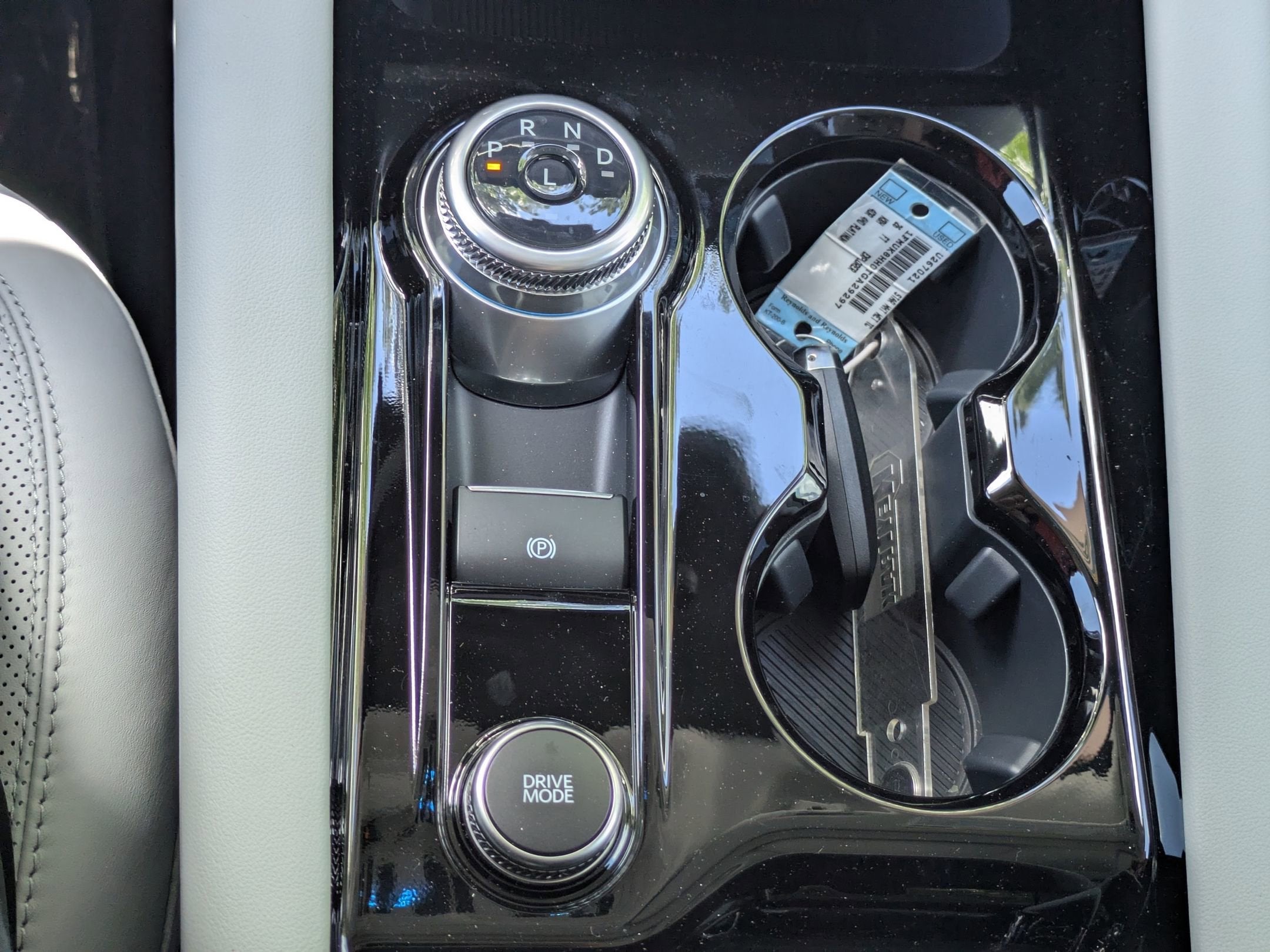 2026 Ford Explorer Platinum - Crossroads Courtesy Demo